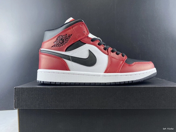1 554724-069 AJ1 Jordan Chicago  Air Mid 0313